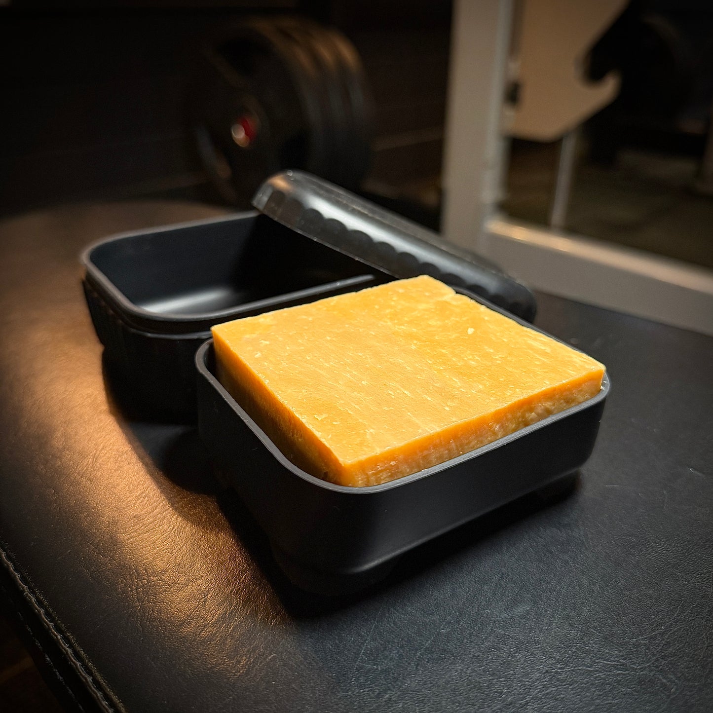 2-IN-1 TRAVEL CASE & TRAY